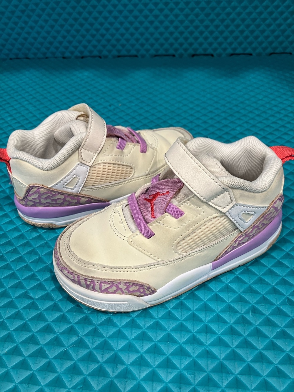JORDAN Toddler Girls Spizike Low TD in the "Pale Ivory/Rush Fuchsia | 8
